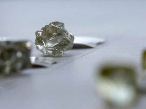 Crean el cristal con la mayor resistencia y dureza - Crean el cristal con la mayor resistencia y dureza