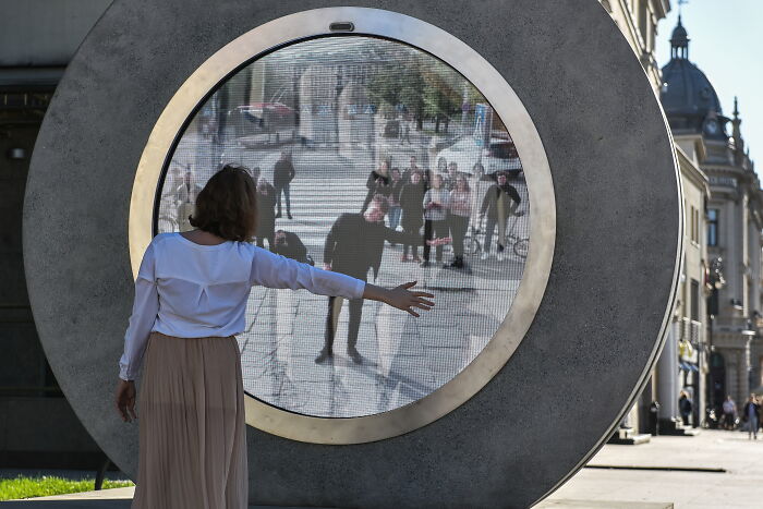 Hay un portal que une a Polonia y Lituania