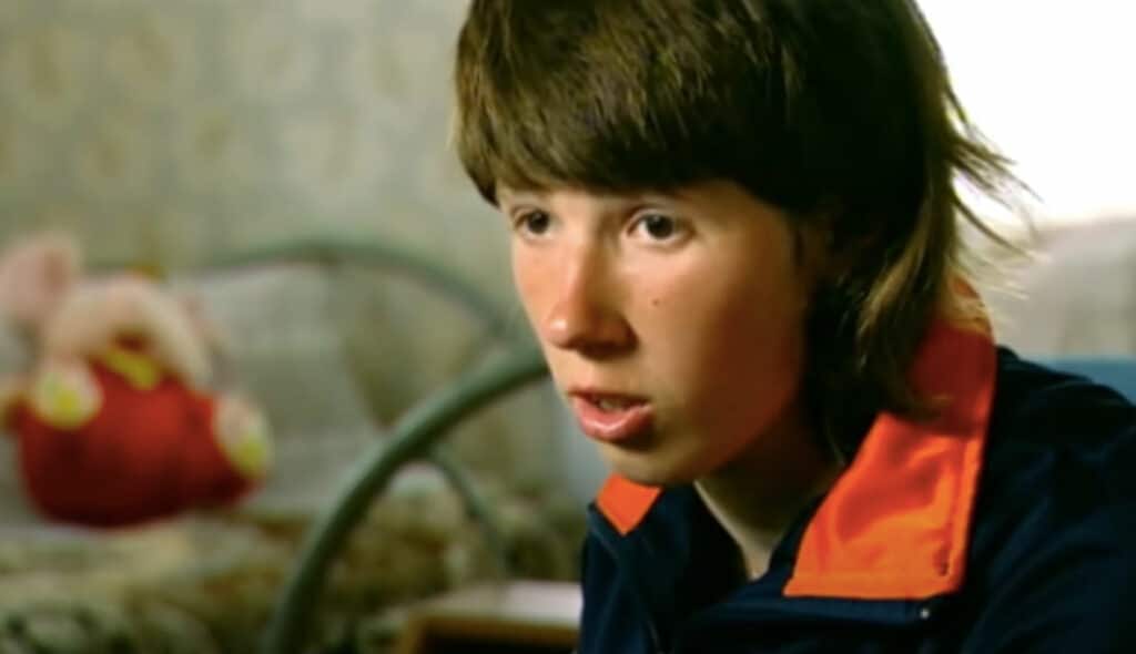 Oxana Malaya: La historia de la niña criada por perros