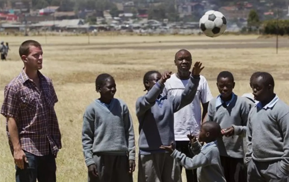 Anthony Omari: el superhéroe de la cicatriz