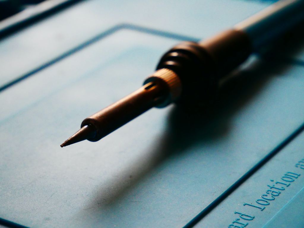 Manuales de electrónica para descargar o ver online