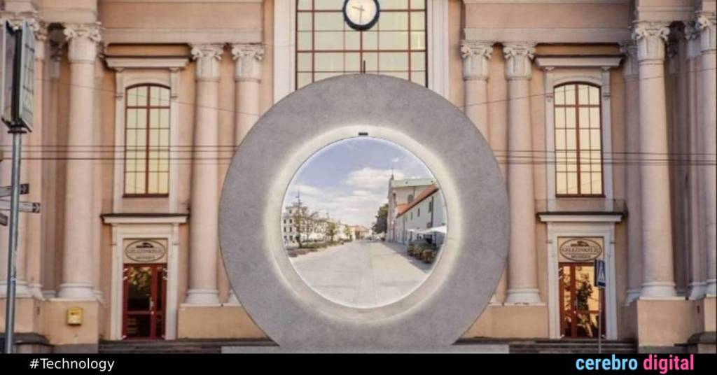 There is a portal that connects Poland and Lithuania