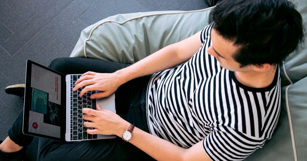 chico tratando de aprender un idioma con ia