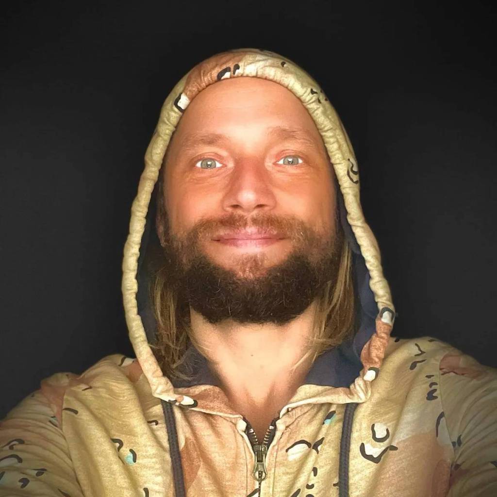 Maxim Lyutyi: el influencer ruso vegano que dejó morir de hambre a su hijo