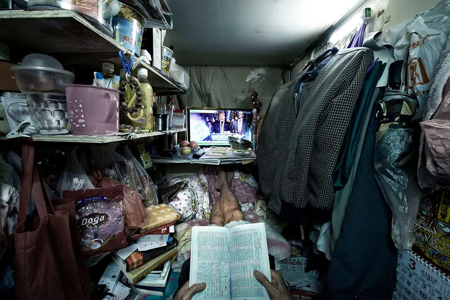 La vida dentro de una Casa Ataud de Hong Kong