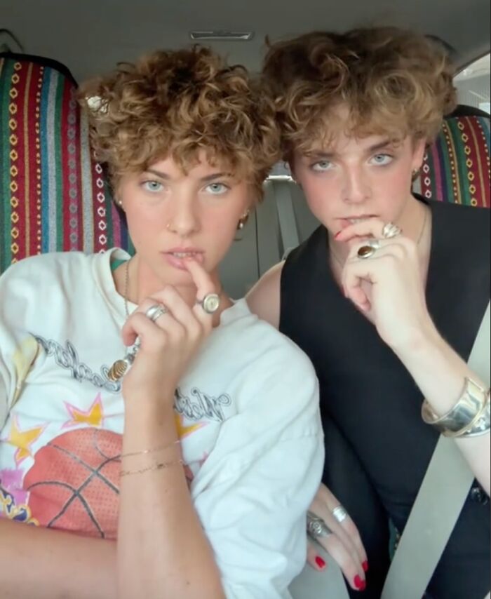 Una mujer encontró accidentalmente a su doppelgänger mientras estaba de compras