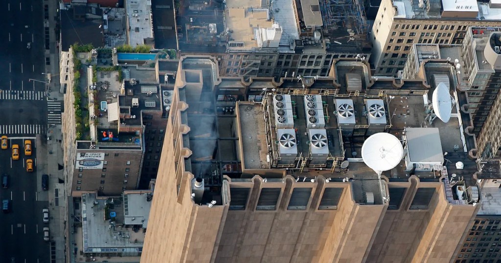 El rascacielos sin ventanas de Nueva York: ¿Un búnker anti ataques nucleares?