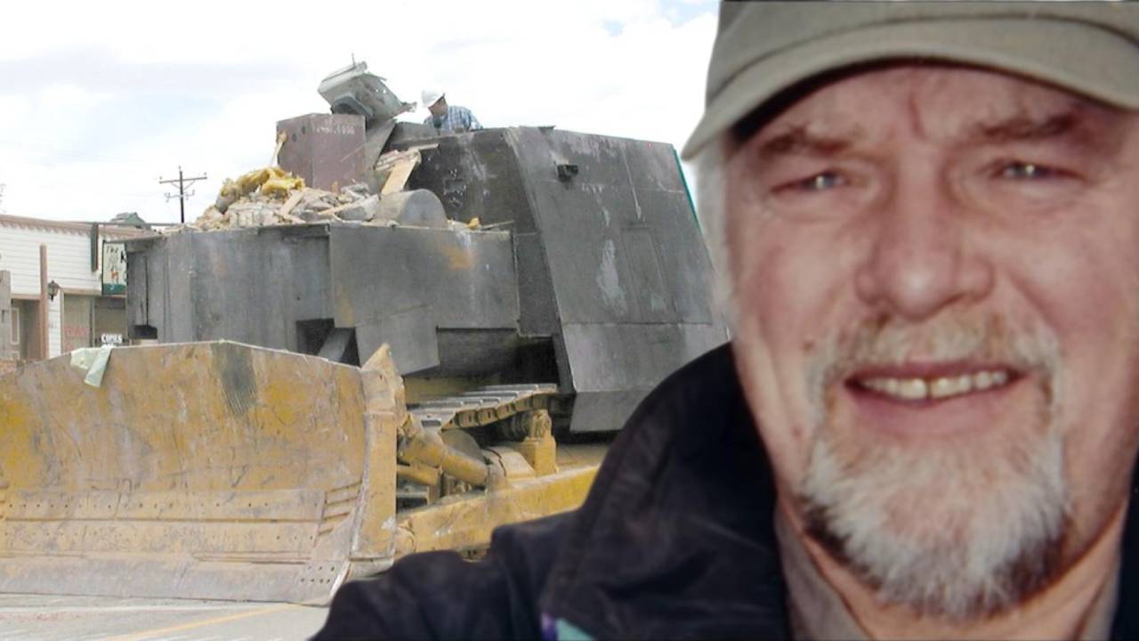 Marvin Heemeyer: el hombre que atacó una ciudad de Estados Unidos con su “Killdozer” hace 20 años