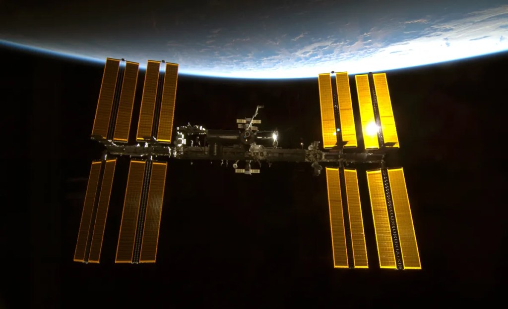 19 personas en la órbita terrestre al mismo tiempo ¿Nuevo récord mundial?