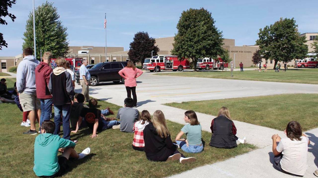Escuela de Estados Unidos debe ser evacuada por un experimento que sale mal