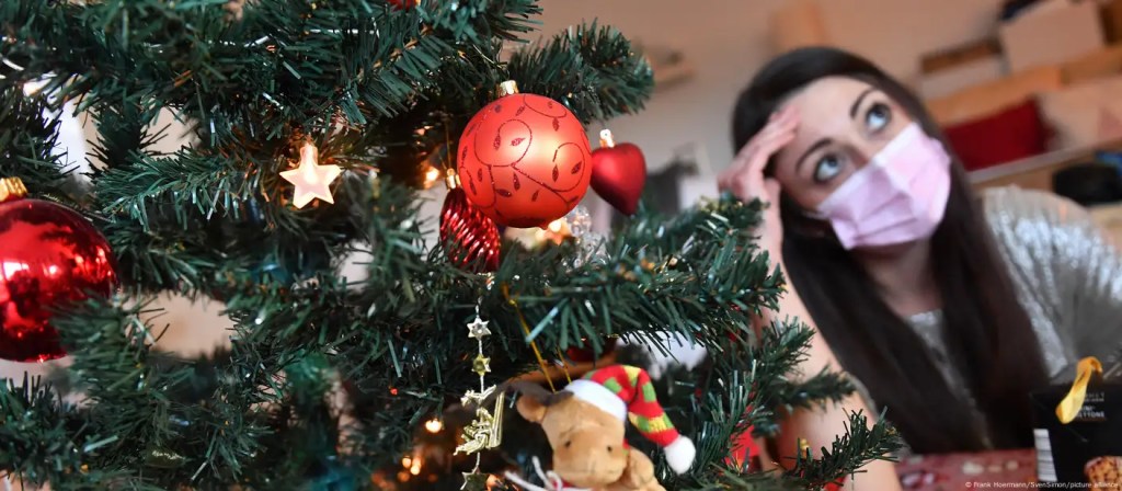 Cómo lidiar con el teórico de la conspiración que difunde desinformación durante estas fiestas