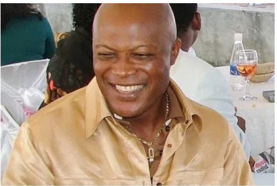 Emmanuel Nwude: El hombre que vendió un aeropuerto falso por 242 millones de dólares 3 aeropuerto,falso,millones - aeropuerto