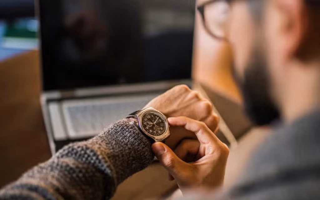 La razón científica por la que el tiempo parece pasar más rápido mientras envejecemos y como ralentizarlos