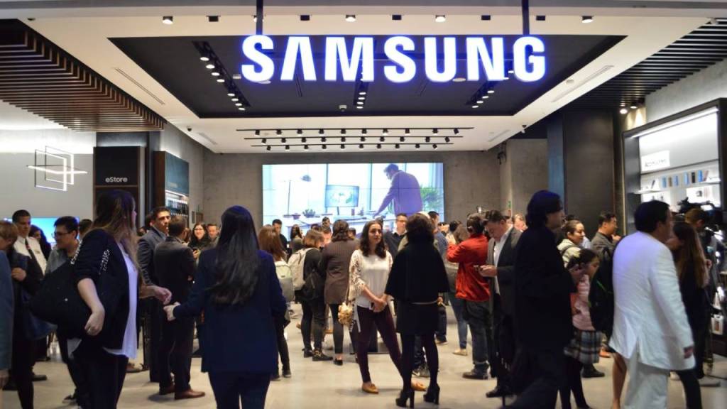 Samsung podría irse de México debido a una millonaria disputa con el SAT que podría cambiar el rumbo de la tecnología en el país