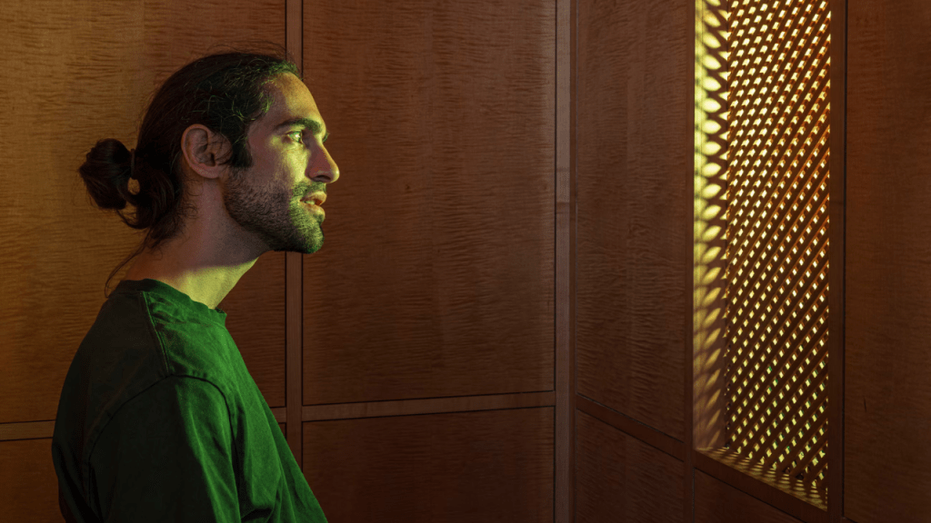 Cuando la fe se digitaliza: el polémico “Jesús holográfico” que escucha confesiones en Suiza