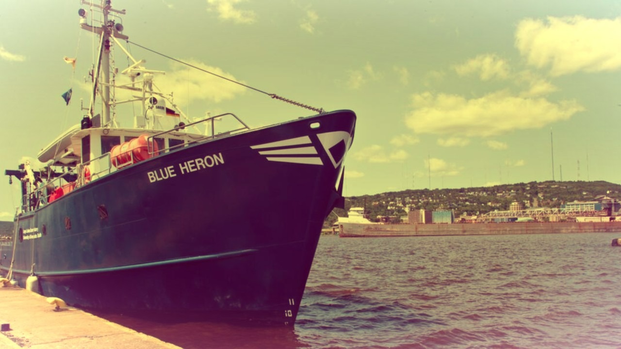 Científicos descubren un nuevo microorganismo en el buque de investigación en los Grandes Lagos